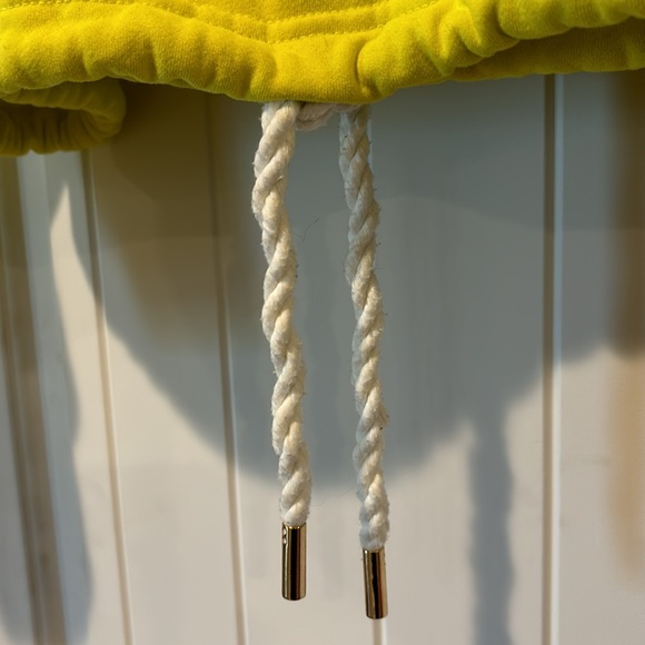 Le Superbe lemon yellow sweatshirt pull over size S from Nordstroms - Picture 3 of 4